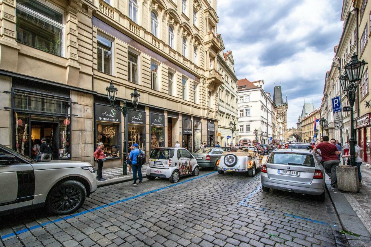 Unique Charles Bridge 2Bdr Apartment. Прага Екстер'єр фото